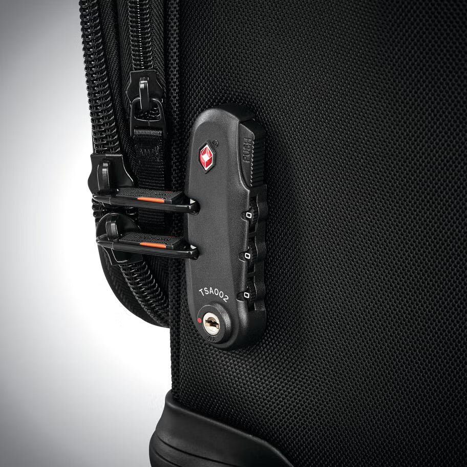 Samsonite Pro Travel 22" Carry On Exp Spinner - Black