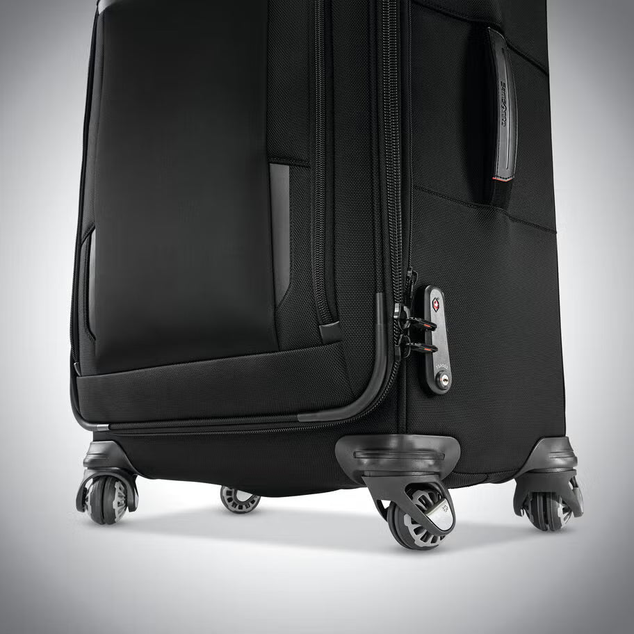Samsonite Pro Travel 22" Carry On Exp Spinner - Black
