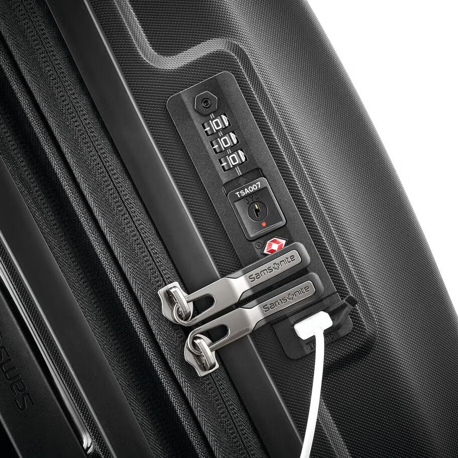 Samsonite Outline Pro 20" Carry-On Spinner