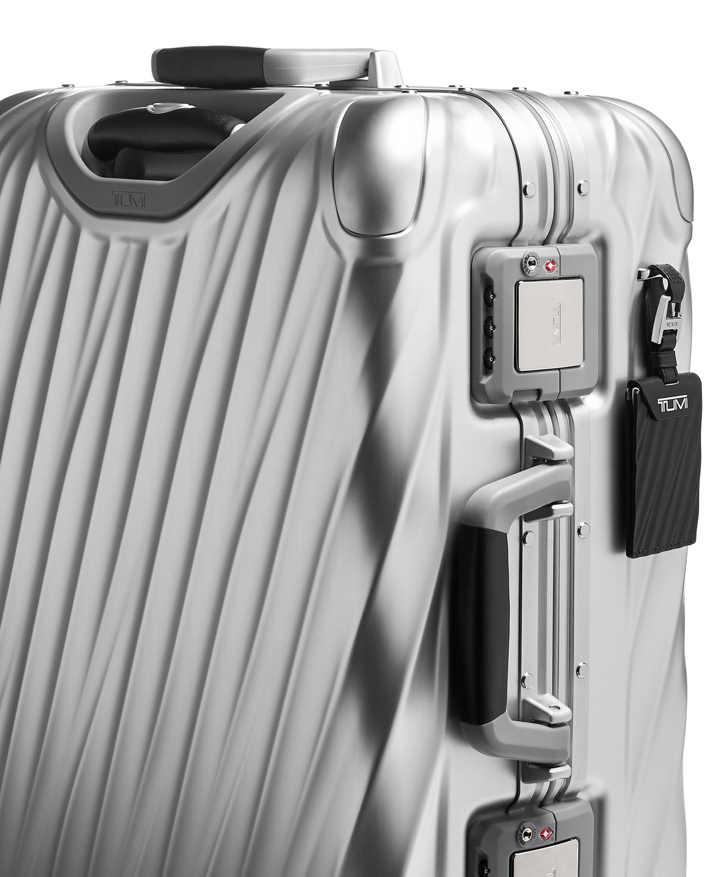 19 Degree Aluminum Continental Carry-On